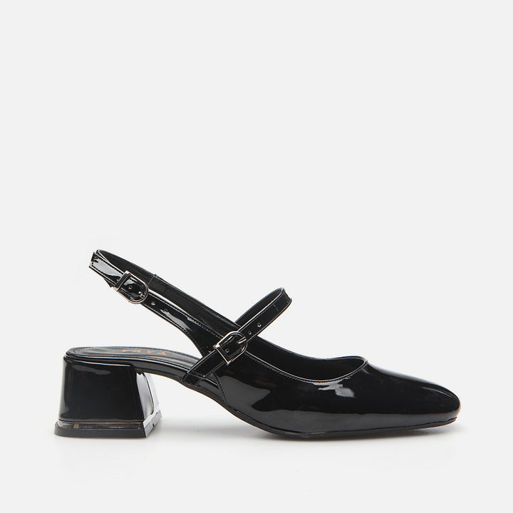 أحذية نسائية عالية