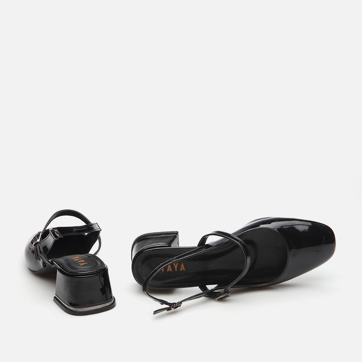 أحذية نسائية عالية