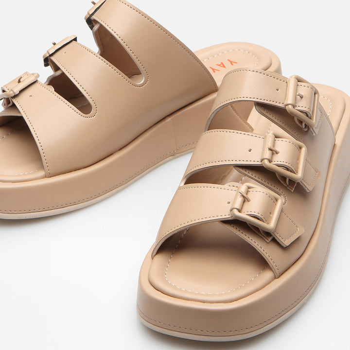 أحذية نسائية مسطحة