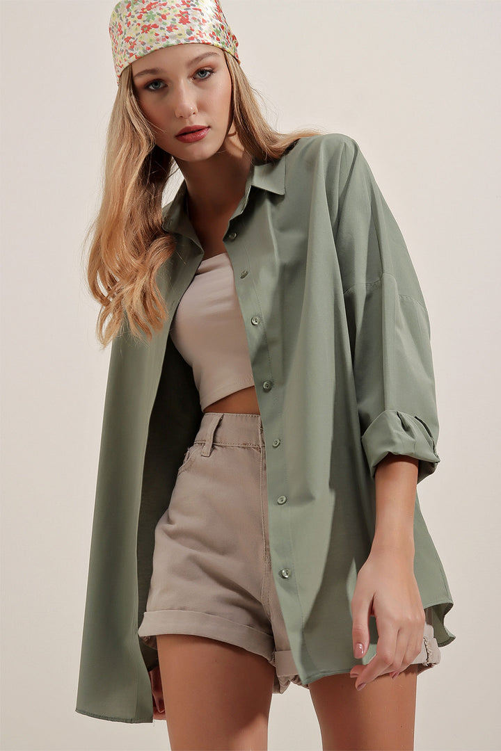 قميص كاكي نسائي