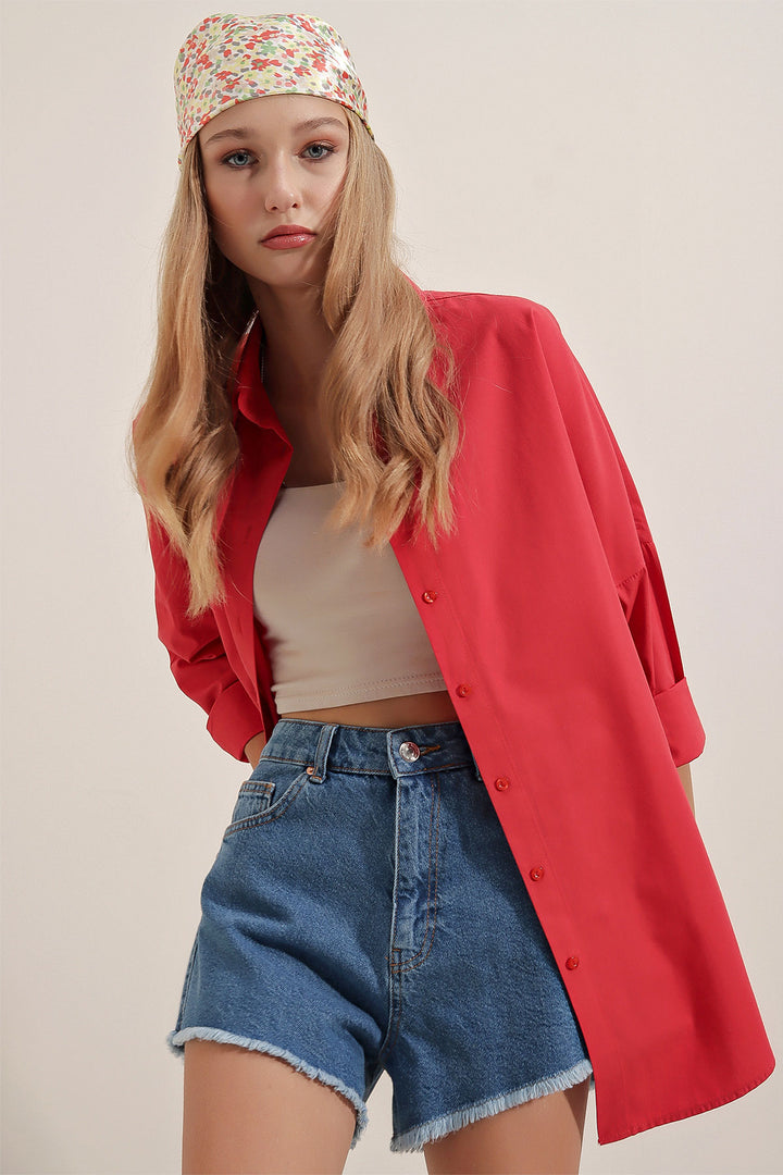 قميص نسائي احمر