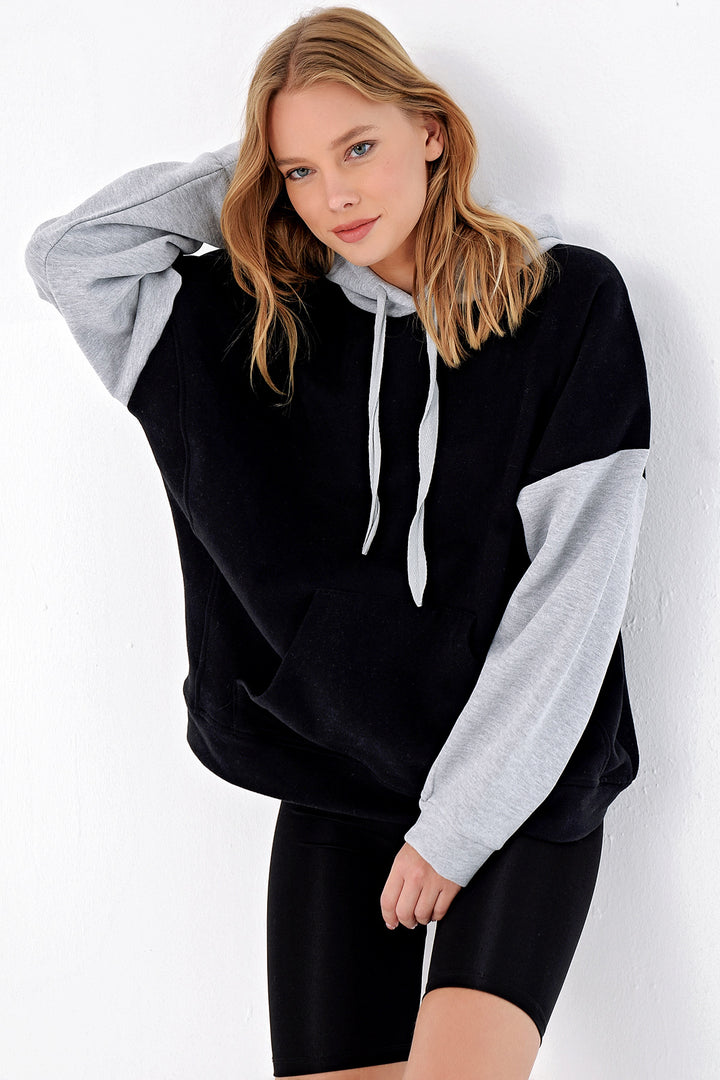 سويت شيرت بألوان متعددة