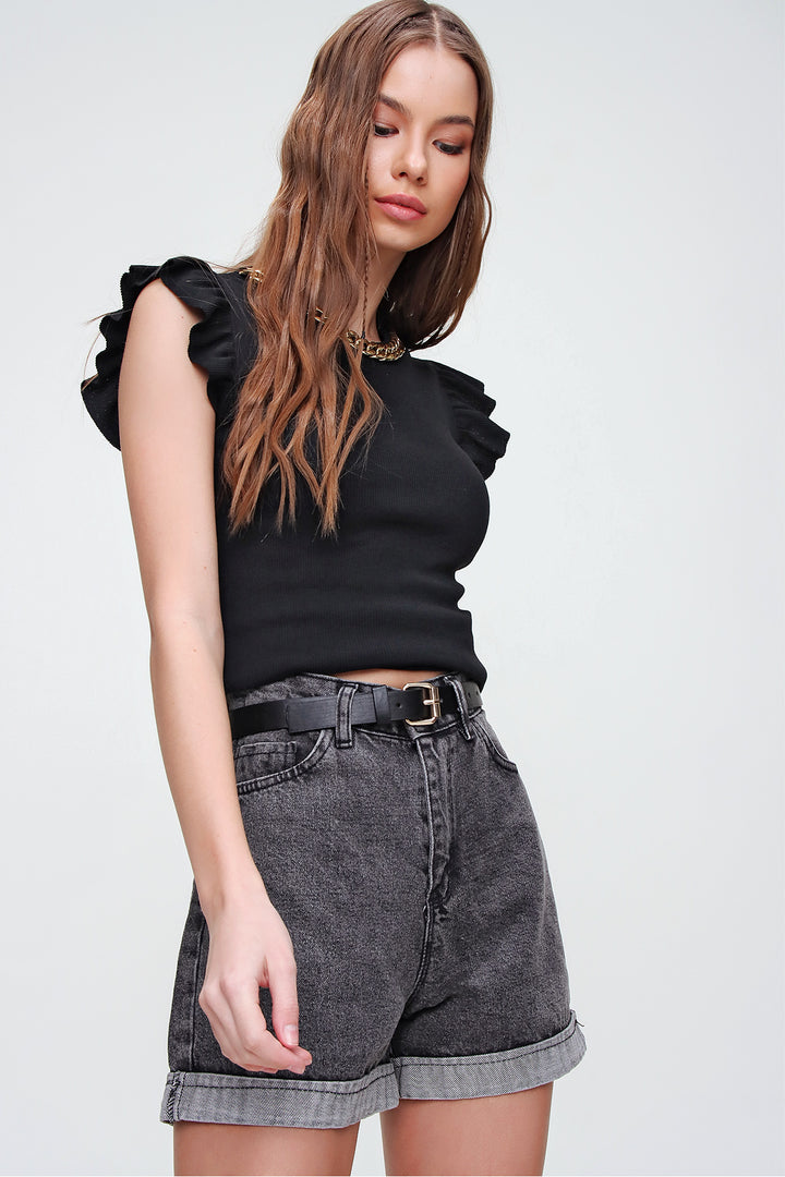 شورت جينز بخصر مرتفع