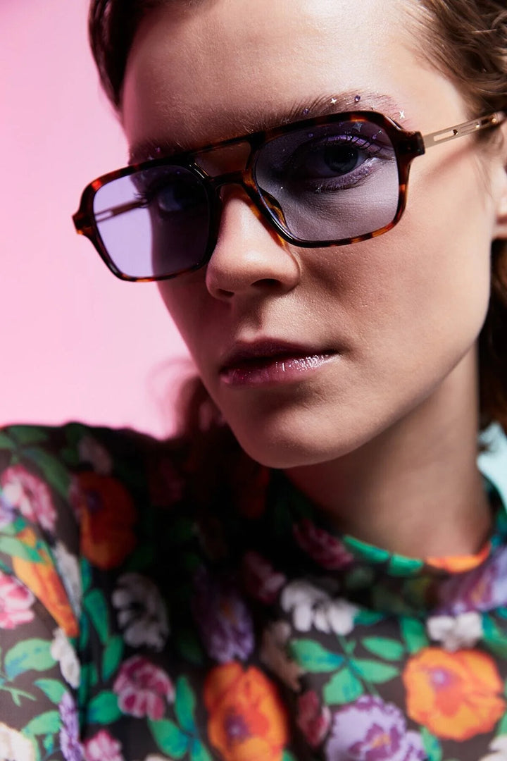 نظارة شمسية مستطيلة الشكل بنقشة جلد النمر للجنسين APSS074701