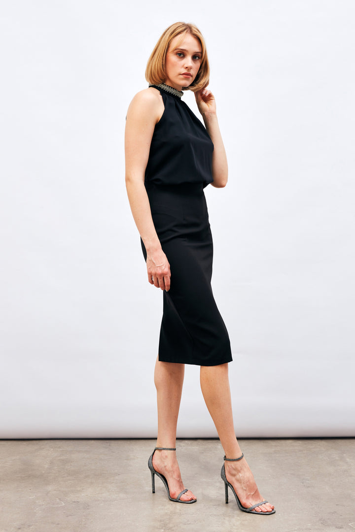 تنورة قلم رصاص سوداء