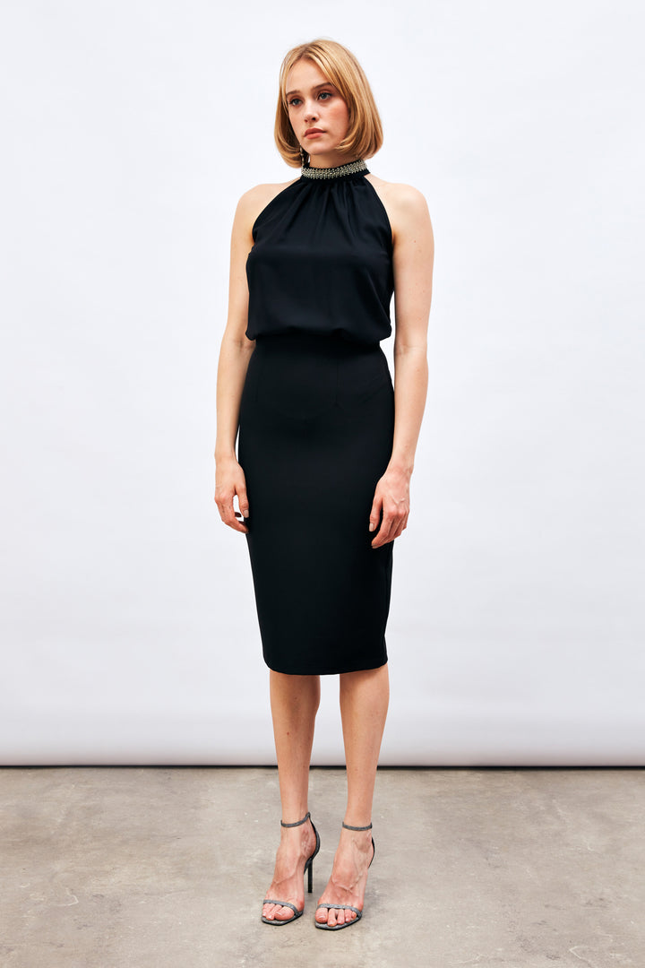 تنورة قلم رصاص سوداء