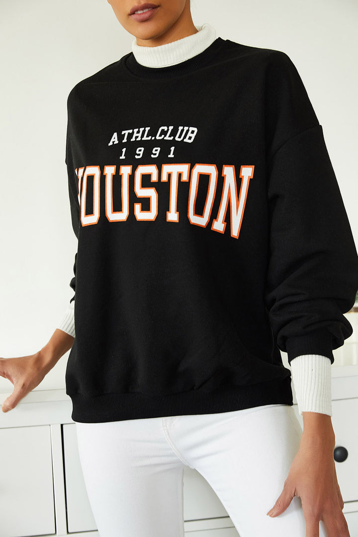 سويت شيرت من الصوف مطبوع باللون الأسود