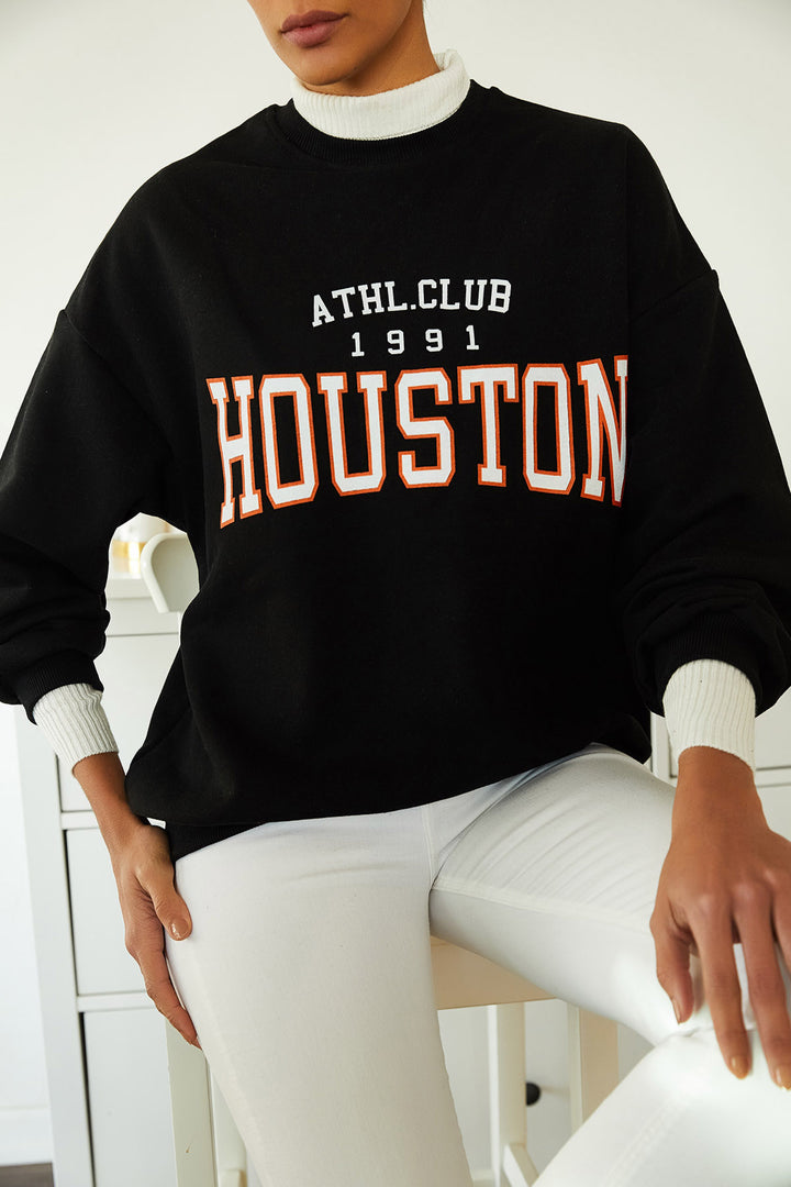 سويت شيرت من الصوف مطبوع باللون الأسود