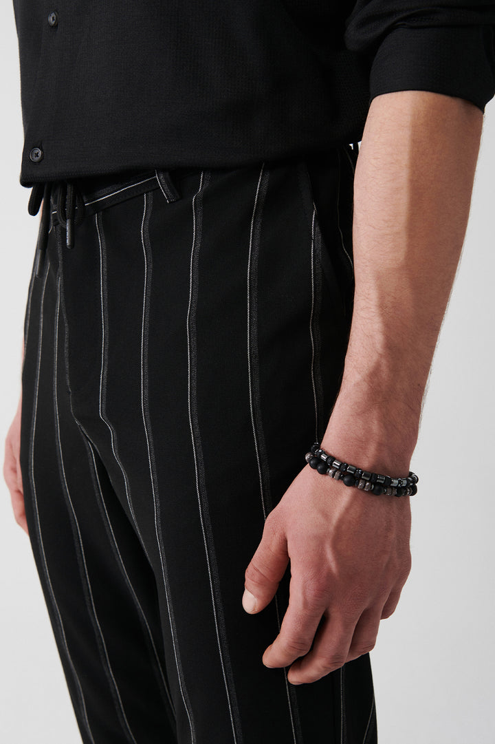 السراويل السوداء للرجال