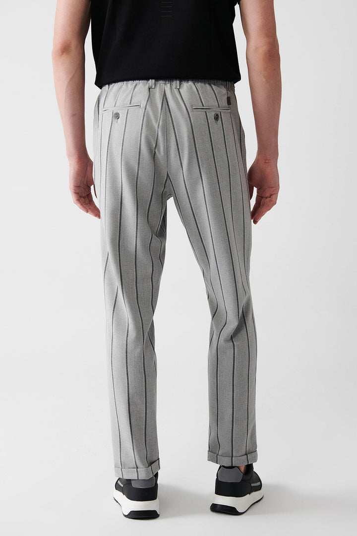 بنطلون رمادي للرجال