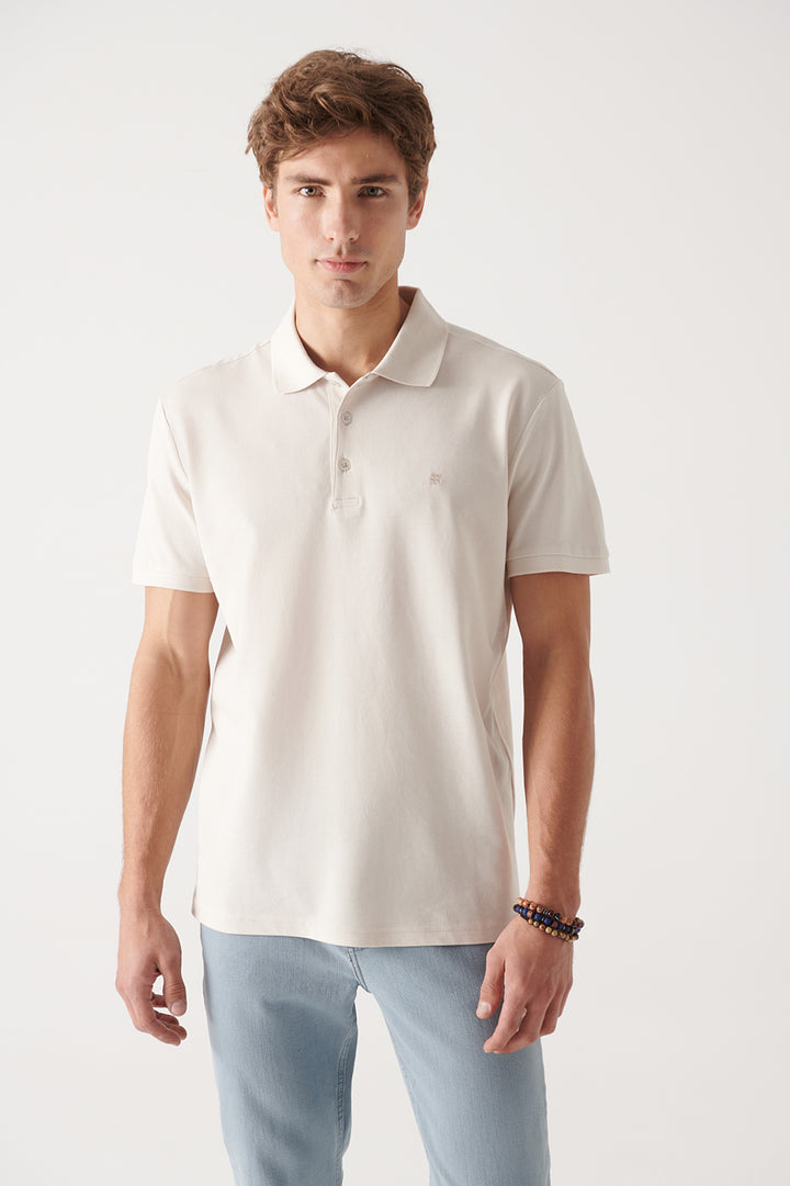 تي شيرت رجالي باللون البيج