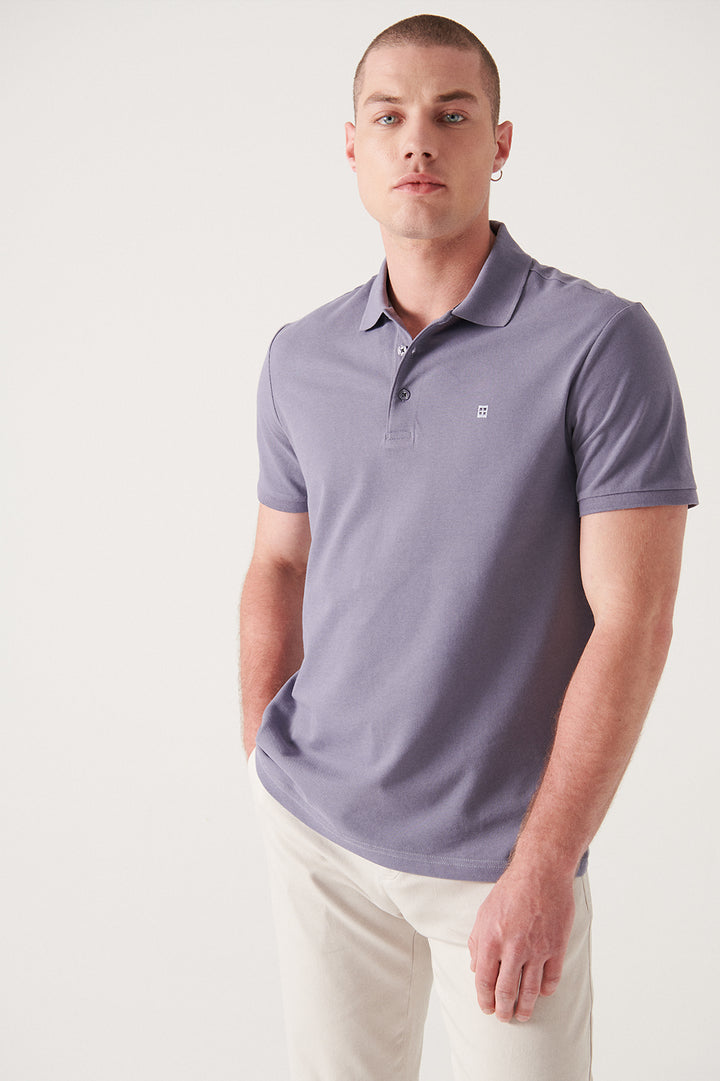 تي شيرت رجالي باللون البنفسجي