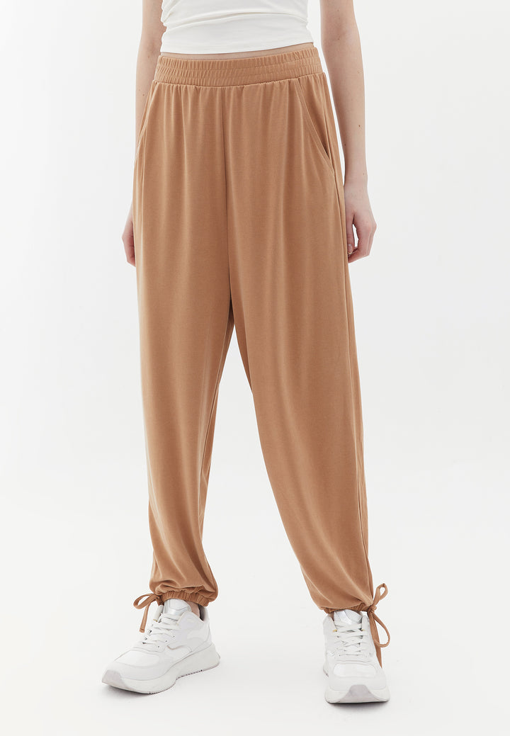 بنطلون محبوك للسيدات