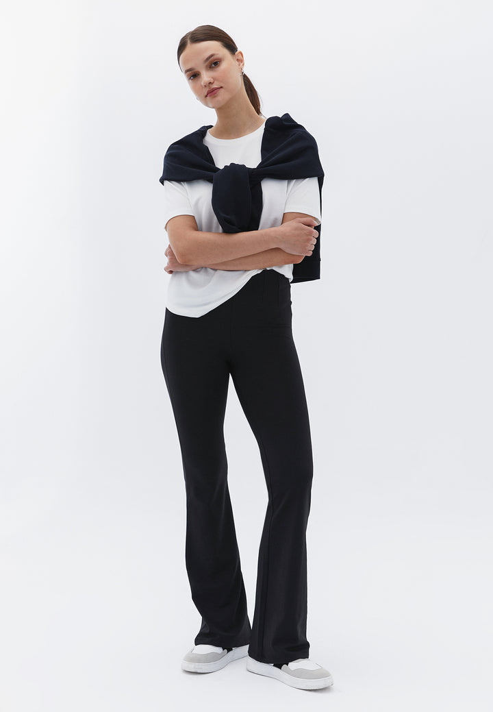 تي شيرت محبوك للسيدات