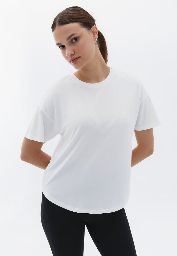 تي شيرت محبوك للسيدات