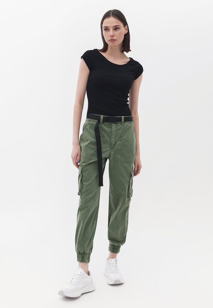 تي شيرت محبوك للسيدات