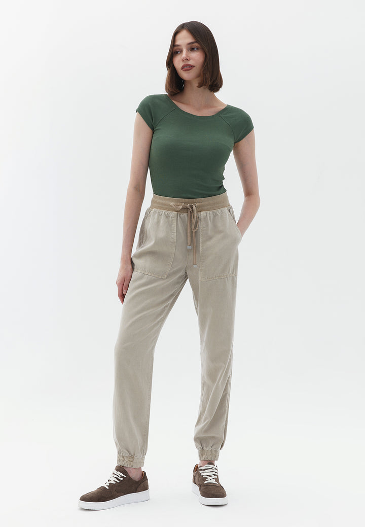 تي شيرت محبوك للسيدات