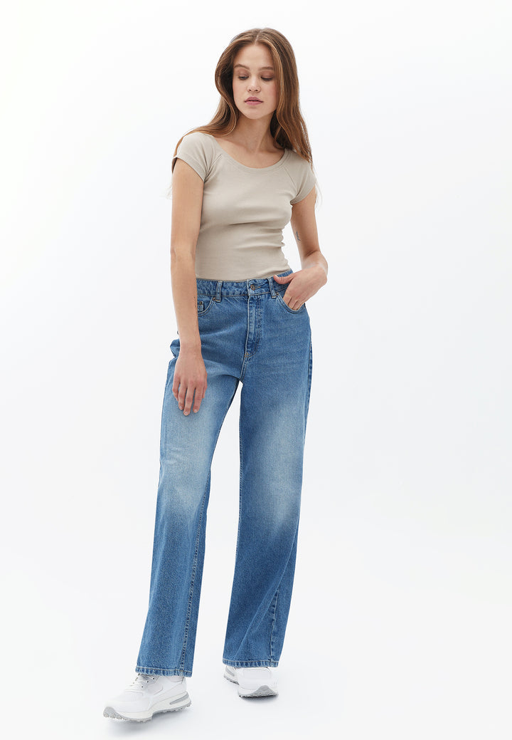 تي شيرت محبوك للسيدات