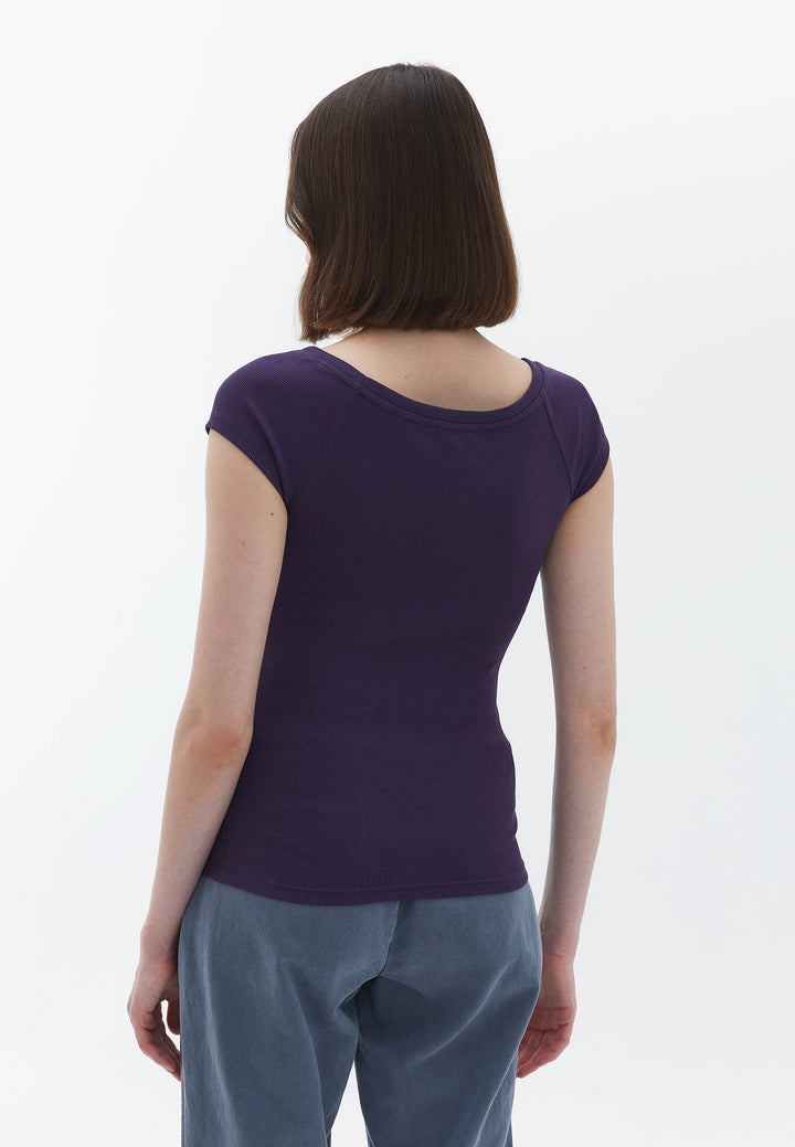 تي شيرت محبوك للسيدات