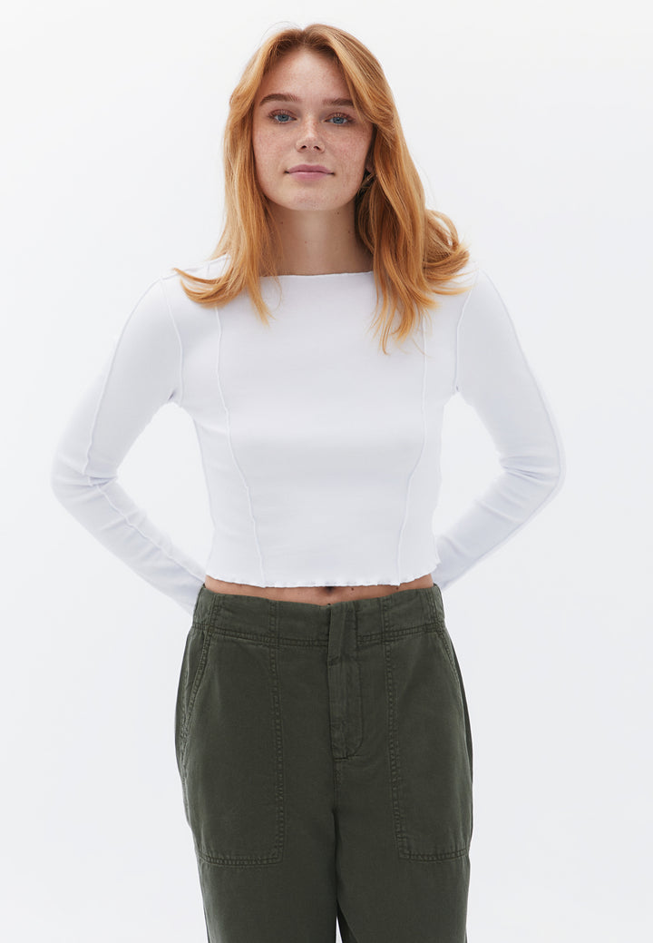 تي شيرت محبوك بأكمام طويلة للسيدات