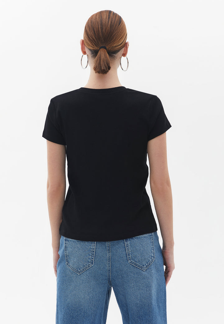 تي شيرت محبوك للسيدات