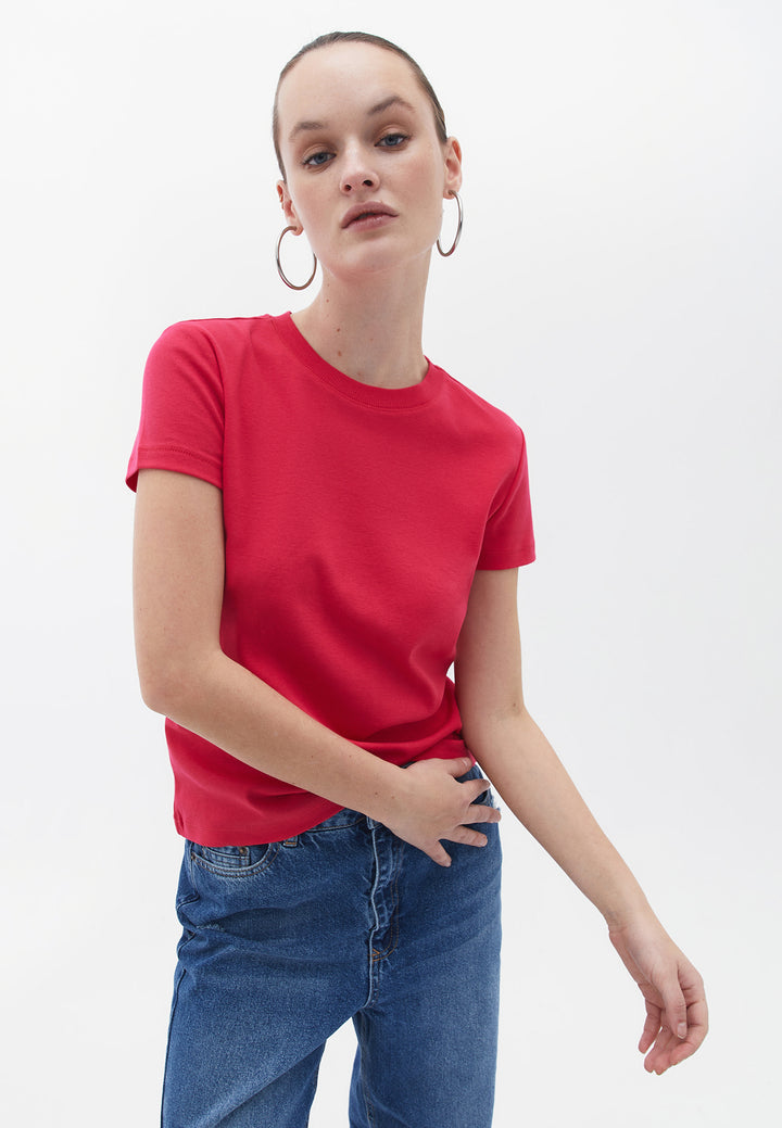 تي شيرت محبوك للسيدات