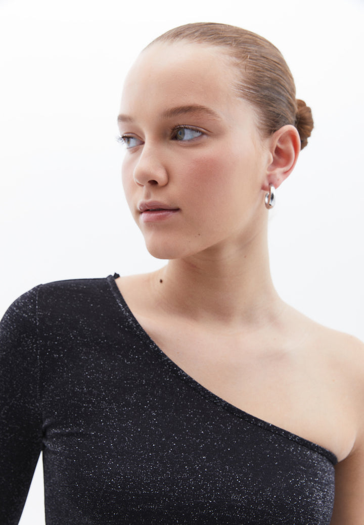 بلوزة محبوكة بأكمام واحدة للسيدات