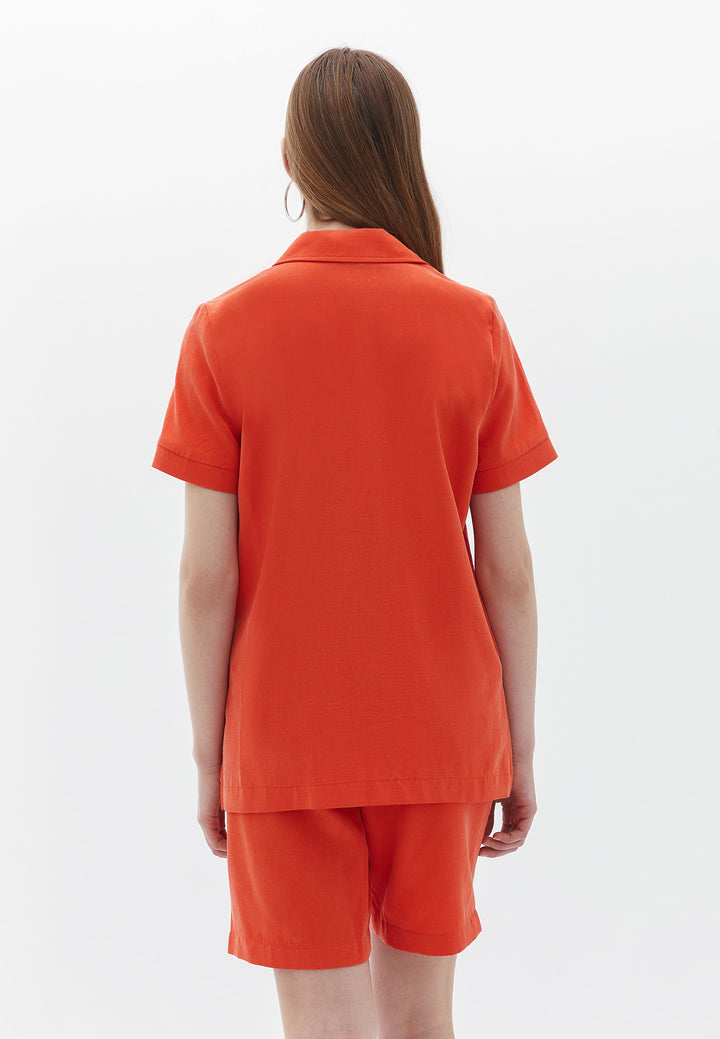 قميص نسائي منسوج بتفاصيل