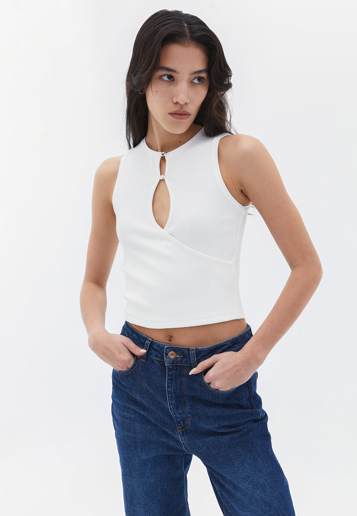 قميص نسائي محبوك بتفاصيل