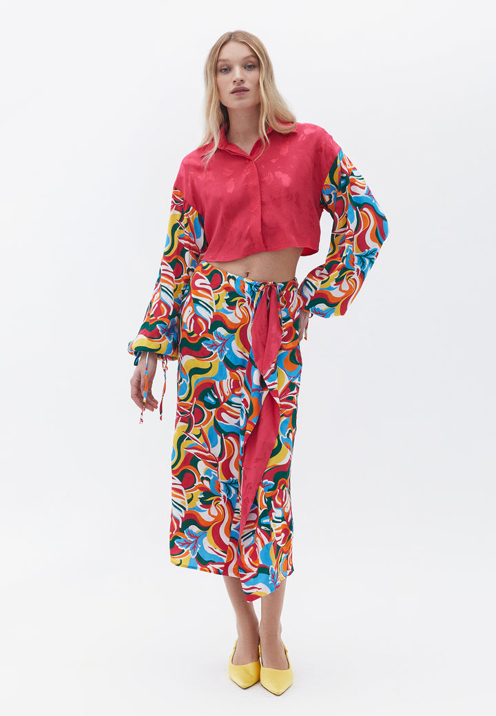 قميص نسائي منسوج بتفاصيل