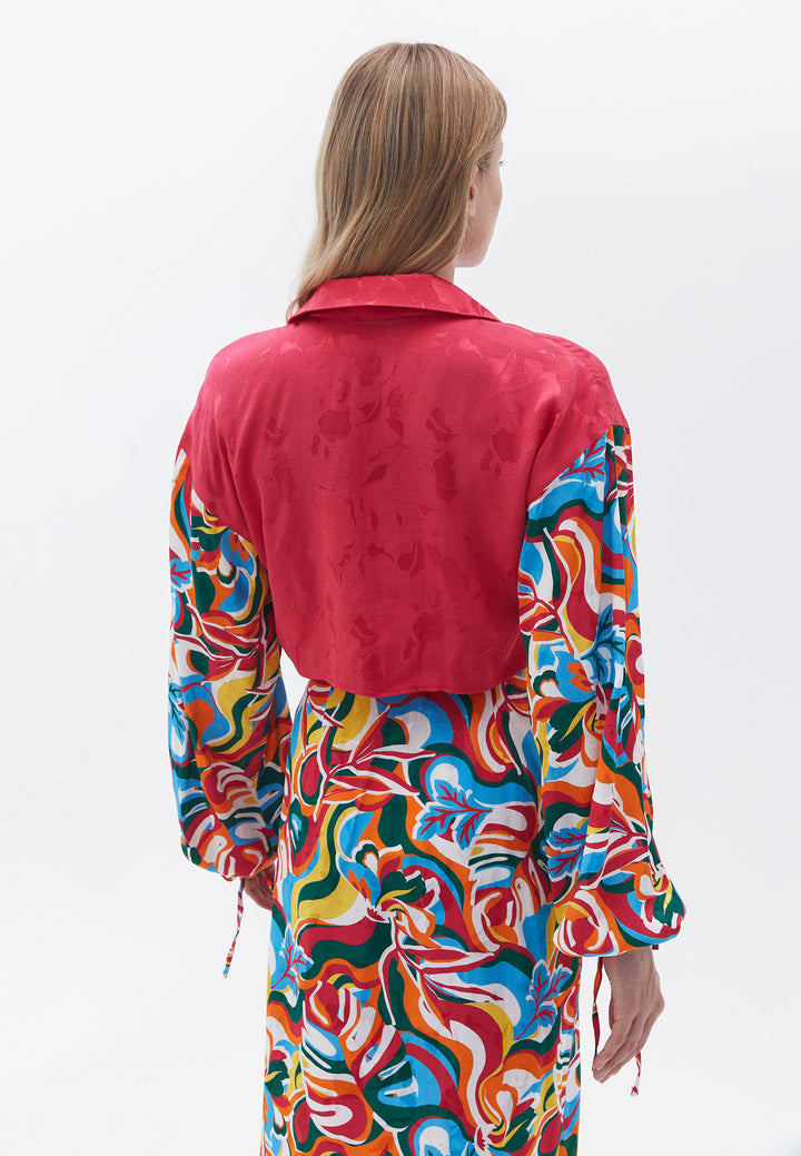 قميص نسائي منسوج بتفاصيل