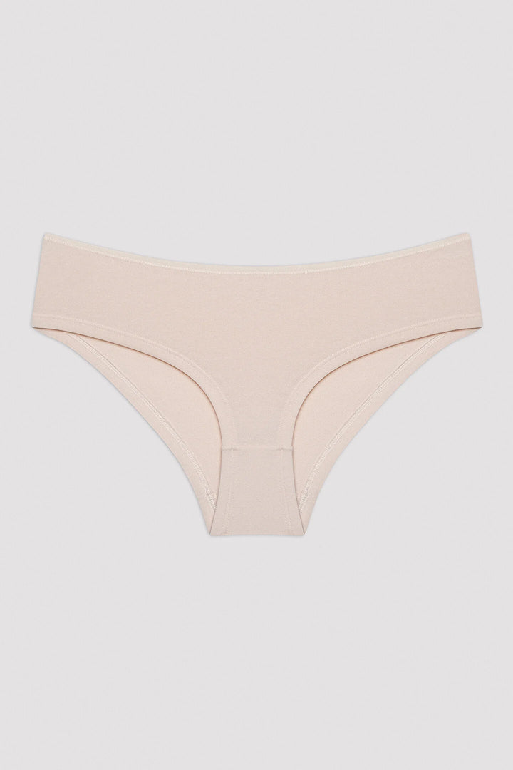 مجموعة الملابس الداخلية الأساسية للسيدات