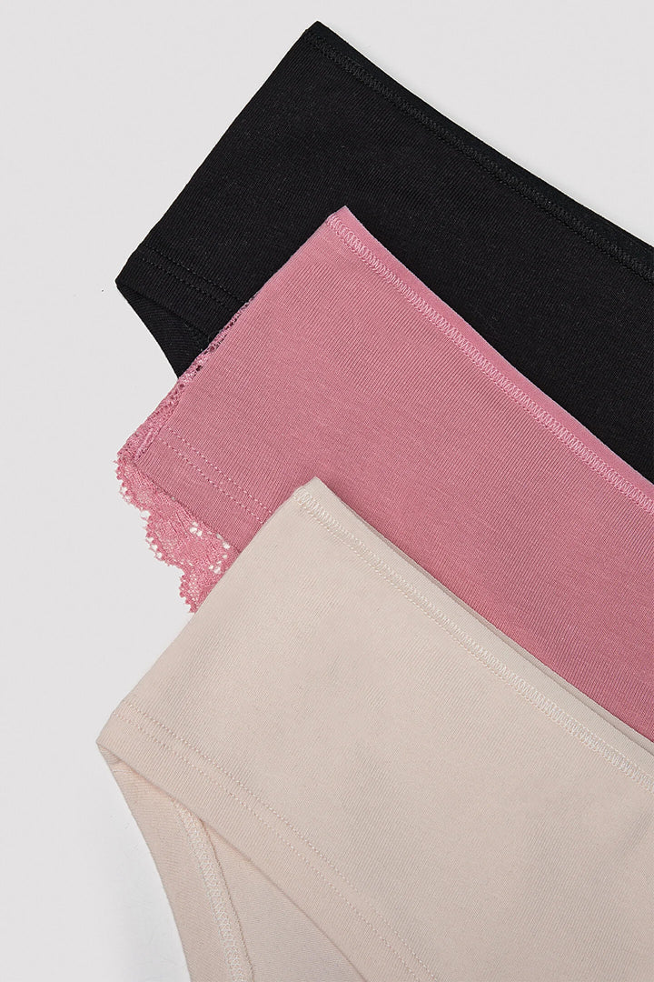 مجموعة الملابس الداخلية الأساسية للسيدات