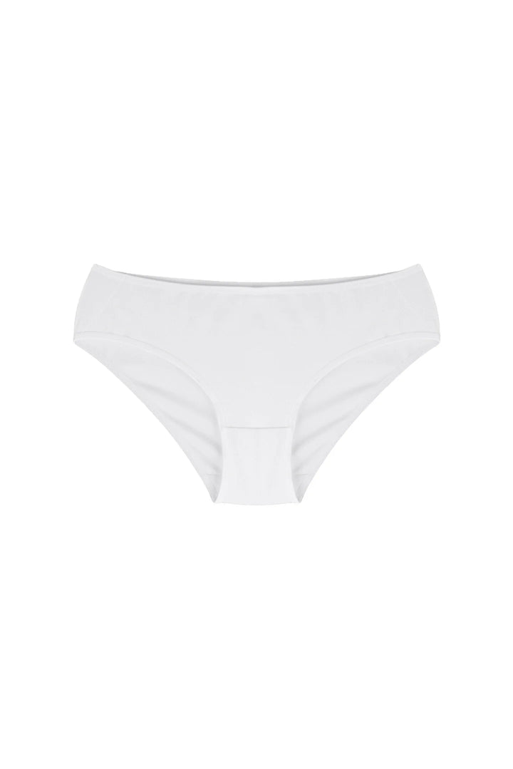 ملابس داخلية أساسية للنساء