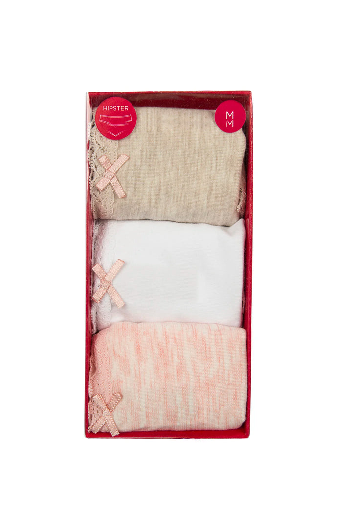 مجموعة الملابس الداخلية الأساسية للسيدات