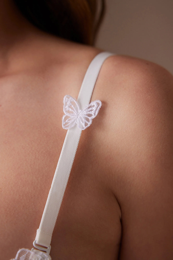 حمالة صدر نسائية عصرية بتفاصيل من الدانتيل