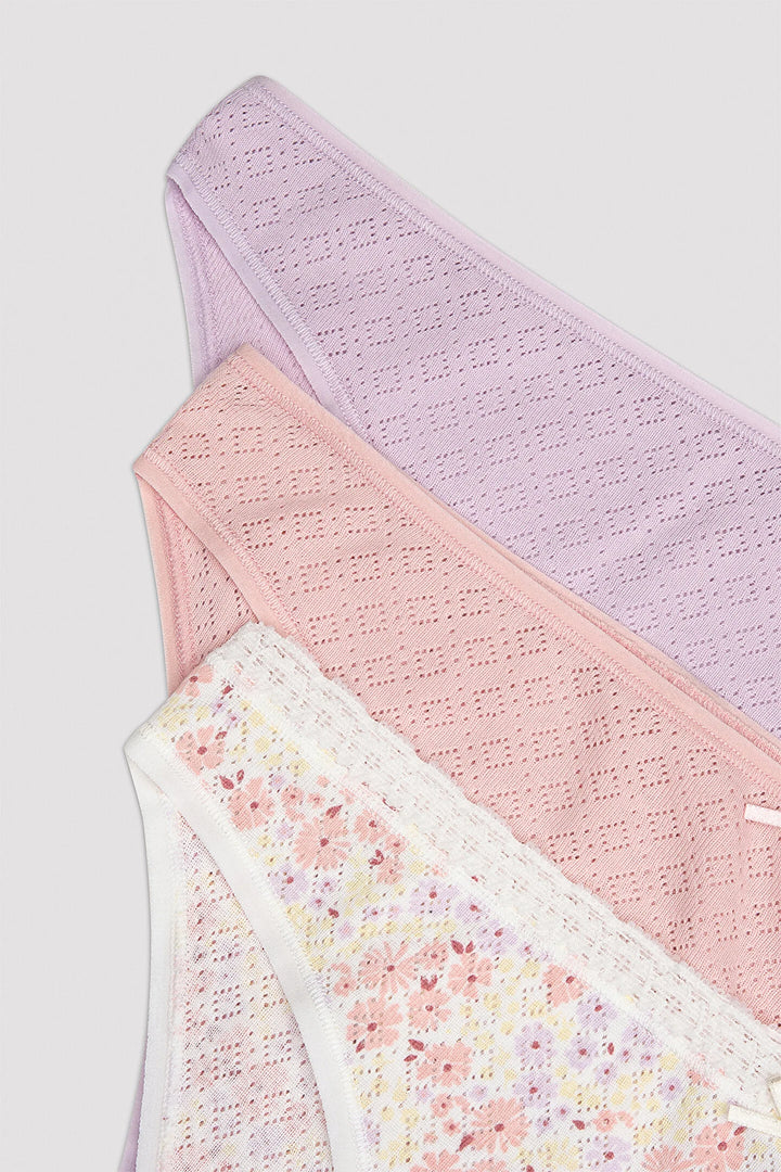 مجموعة ملابس داخلية نسائية عصرية