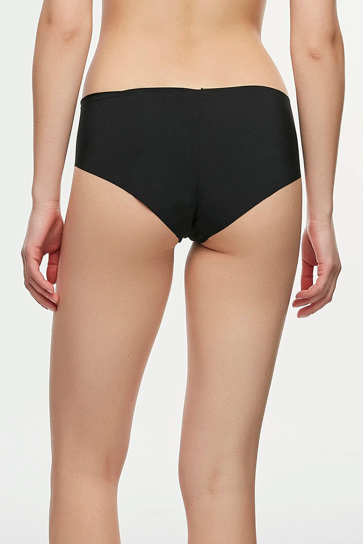 ملابس داخلية نسائية عصرية