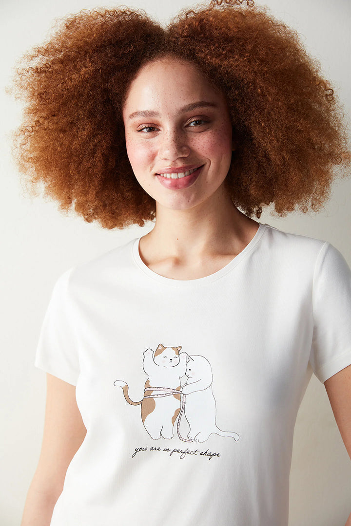 طقم بيجامات نسائية بطبعات