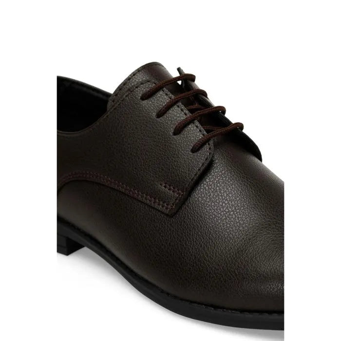 حذاء بني للرجال