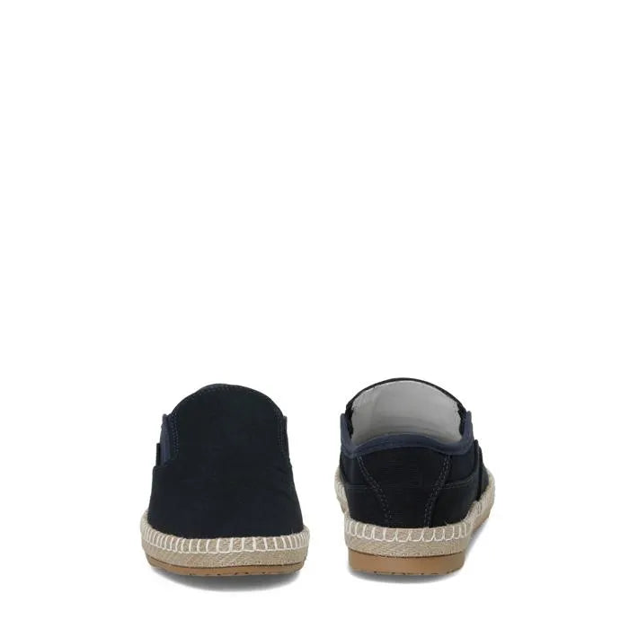 أحذية رجالية باللون الكحلي