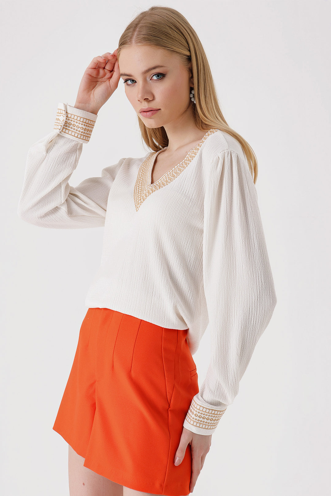 Bigdart 0466 Blouse Tricotée à Col en V Brodée - Blanc