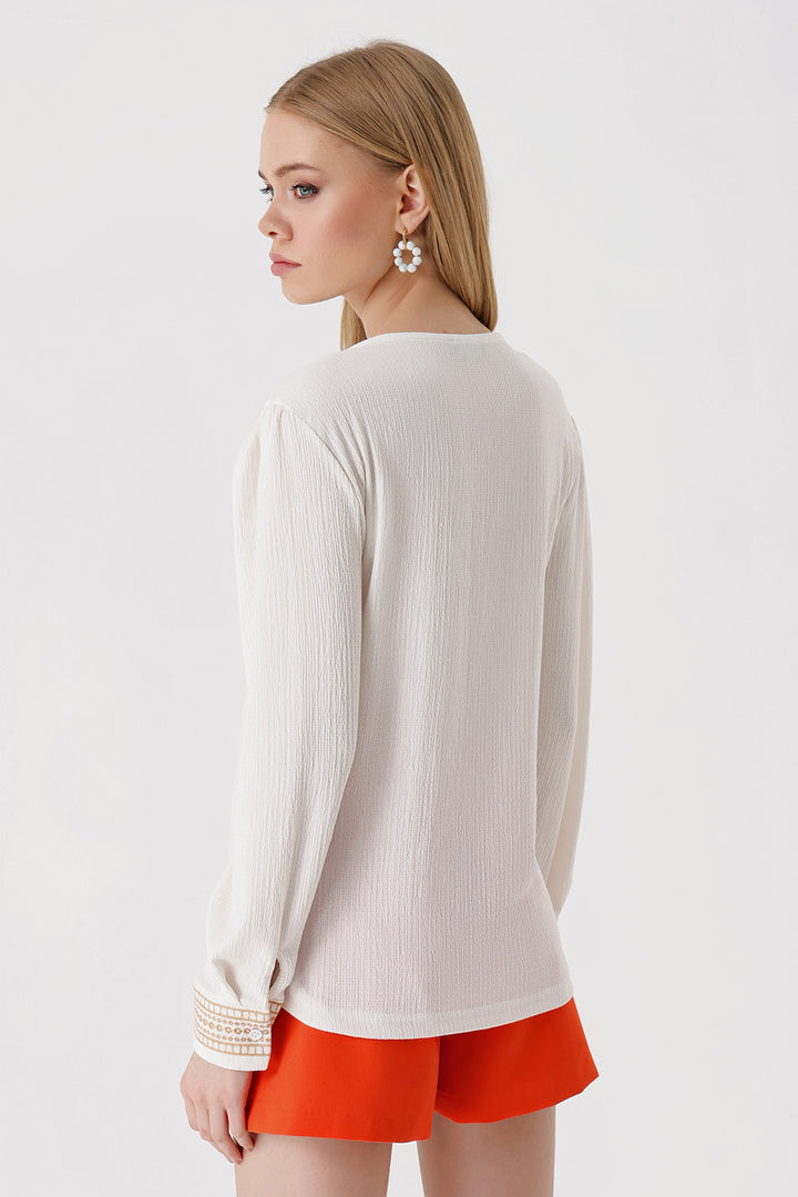 Bigdart Blouse en Tricot à Col V Brodé 0466 - Blanc