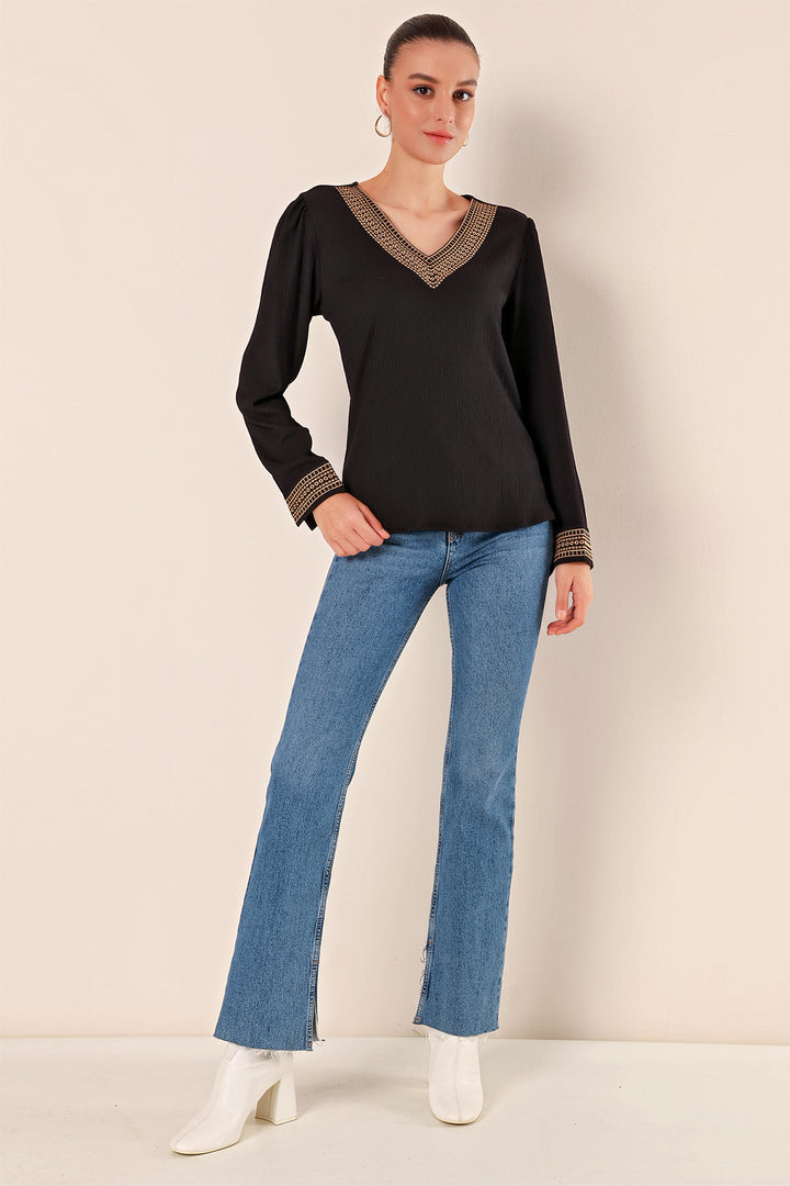 Bigdart 0466 Blouse Tricotée à Col en V Brodée - Noir