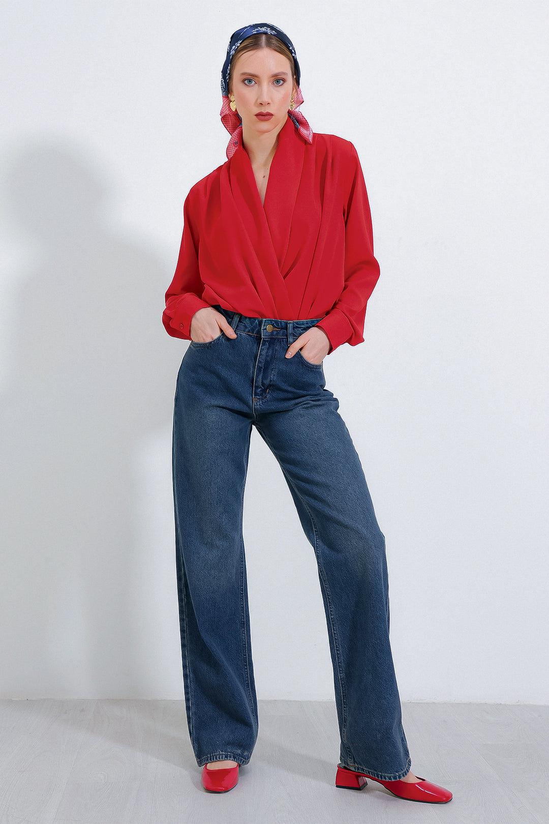 Bigdart Blouse en satin drapée à col croisé rouge pour femme 0492 - Rouge