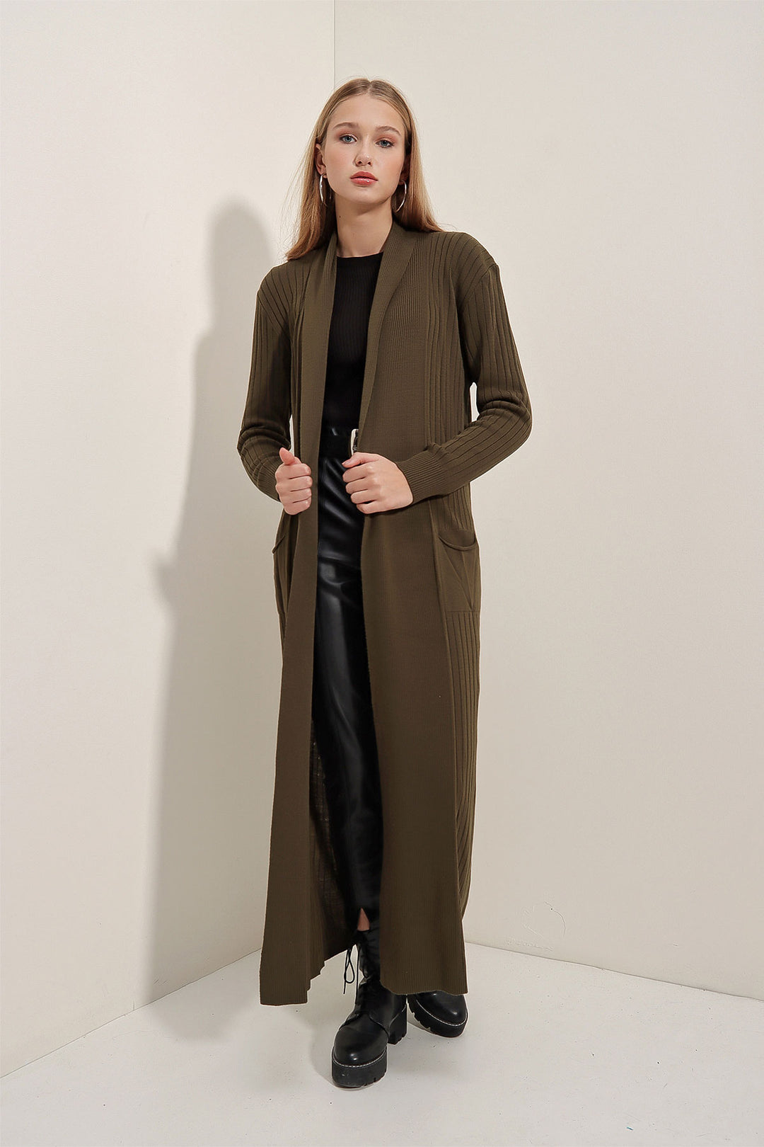 Bigdart Gilet en tricot long 15690 - Kaki