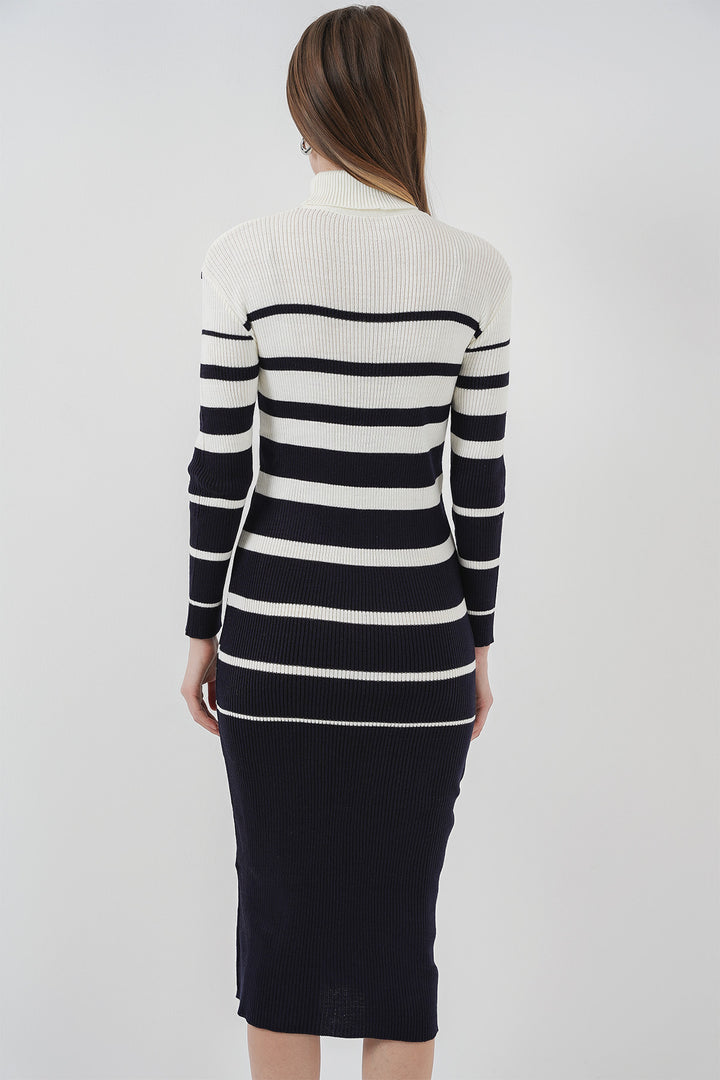 Bigdart 15841 Robe en tricot col montant bleu marine et blanc