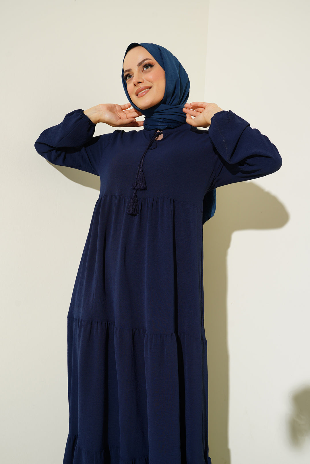 Bigdart Robe de hijab à col avec lacets 1627 - Bleu marine