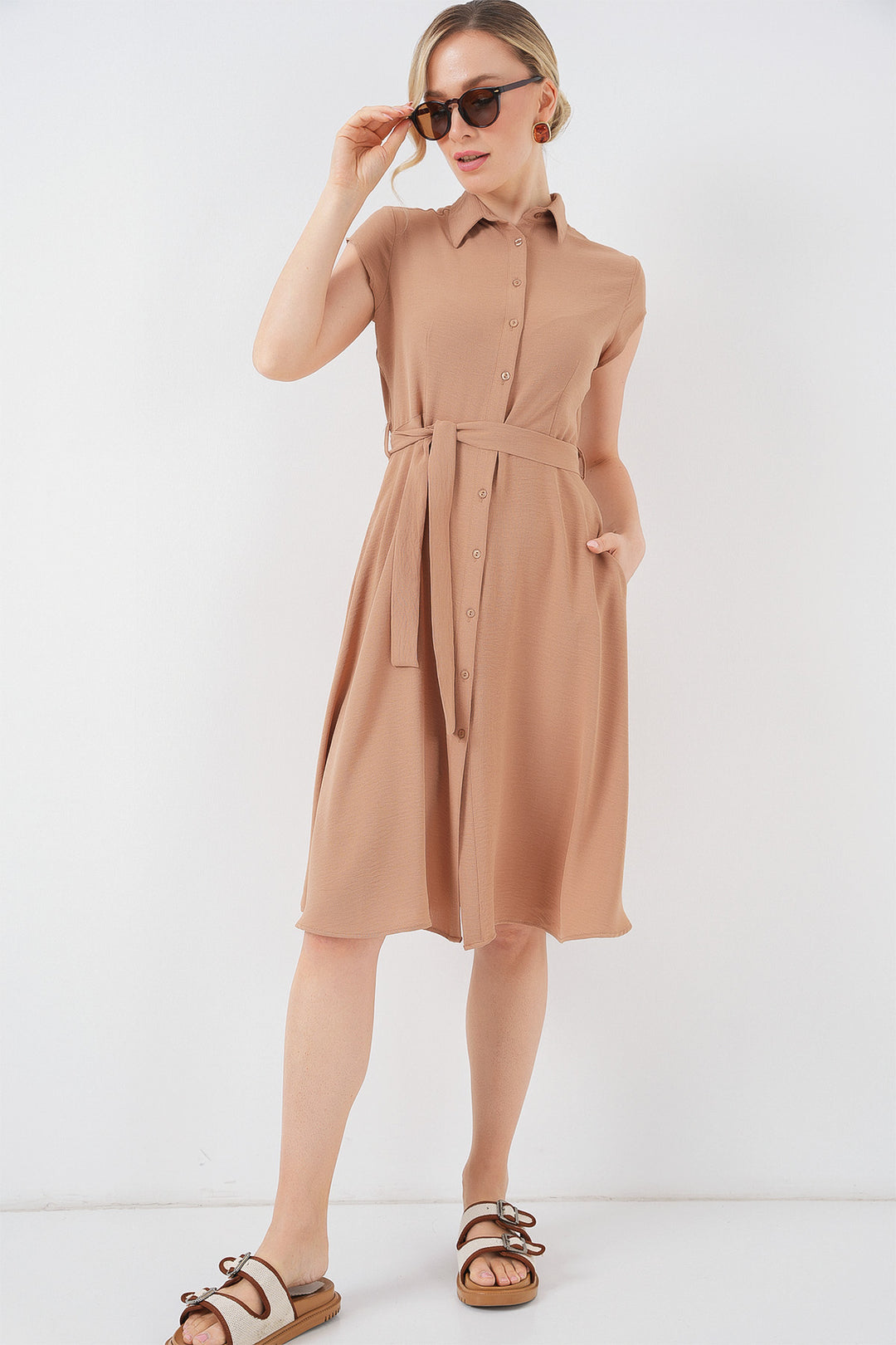 Bigdart Robe à ceinture avec boutons sur toute la longueur 1677 - Biscuit