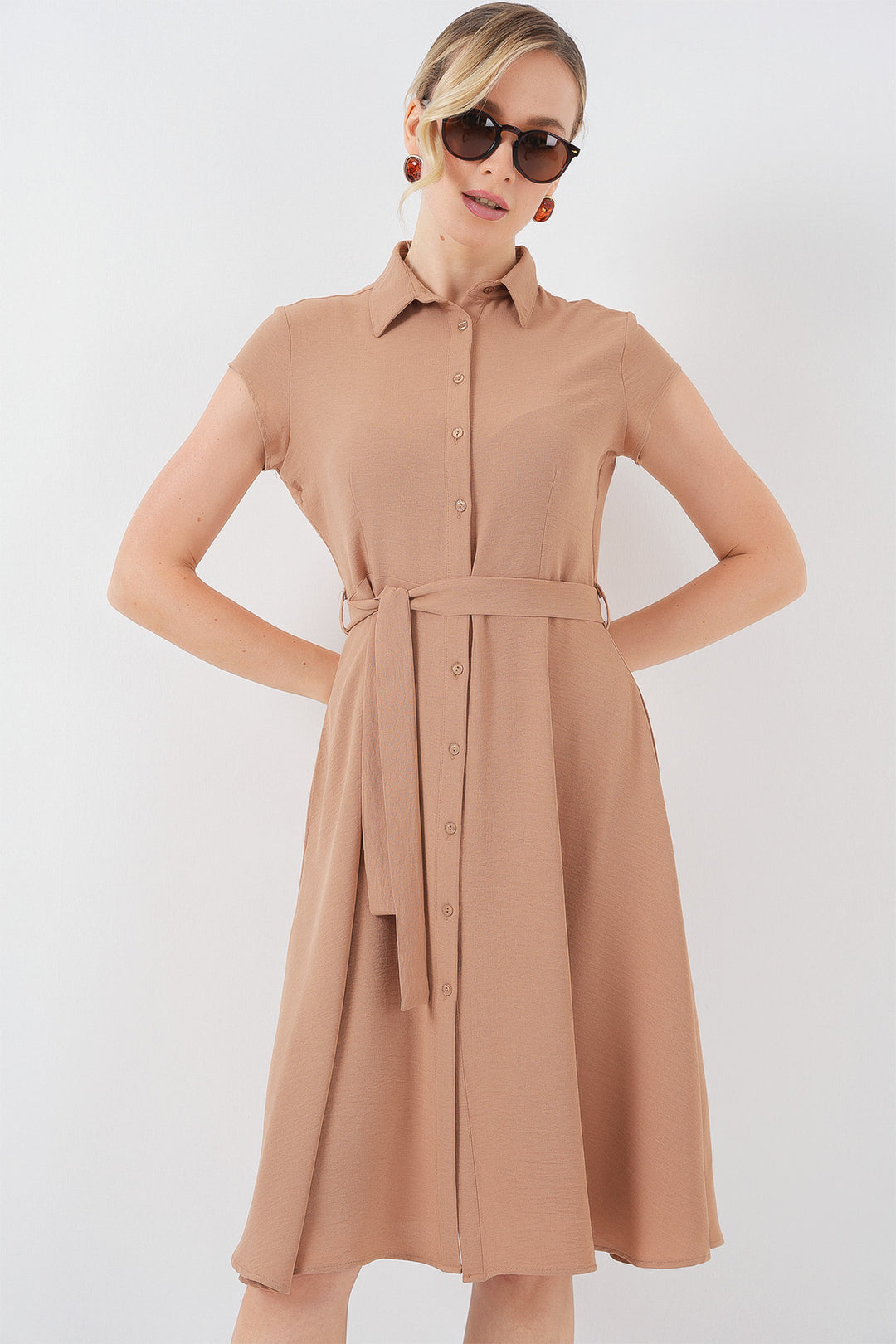 Bigdart Robe à ceinture avec boutons sur toute la longueur 1677 - Biscuit
